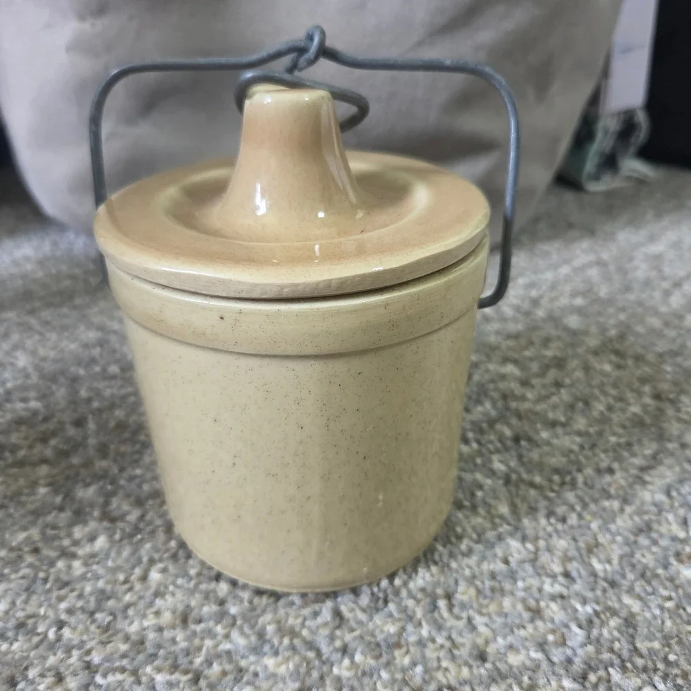 Vintage Win Schuler Collectible Edition 1985 Stoneware Crock with Lid Wire Bale